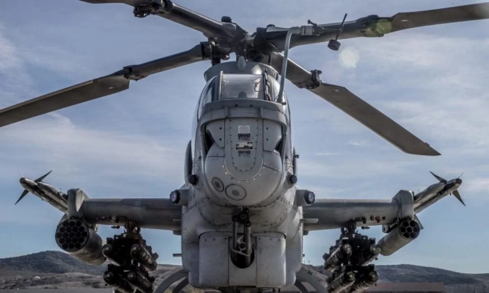 Όταν η «cobra» επιτίθεται! Το Bell AH-1Z δείχνει τα «δόντια» του (βίντεο)